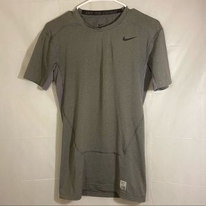 Nike Pro Combat Gray Short Sleeve Shirt Size M